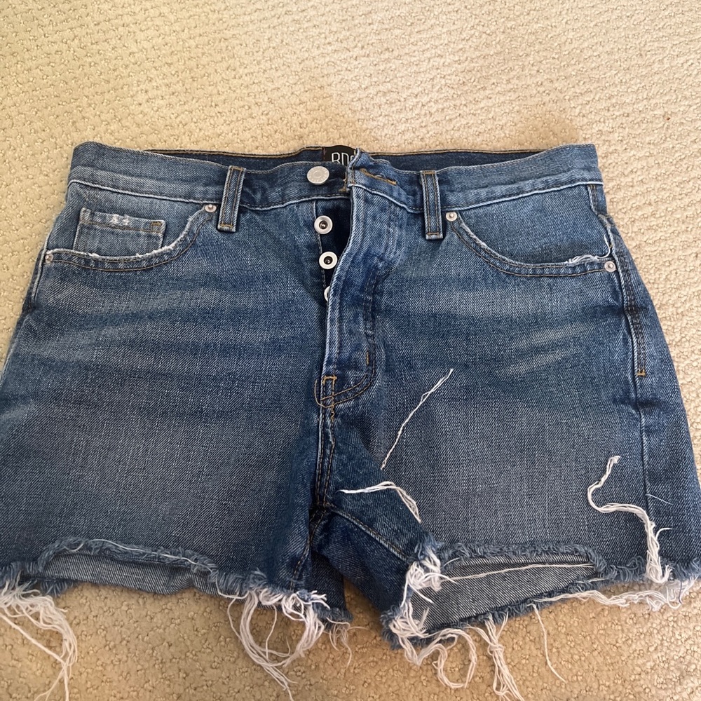 good condition urban outfitter jean shorts!
